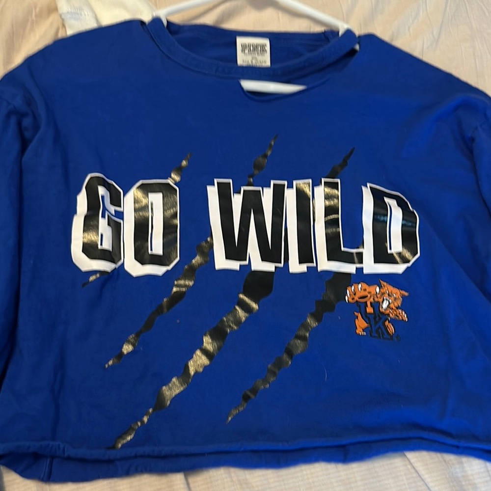 University of Kentucky Jersey Bold 'Go Wild' cropped Design